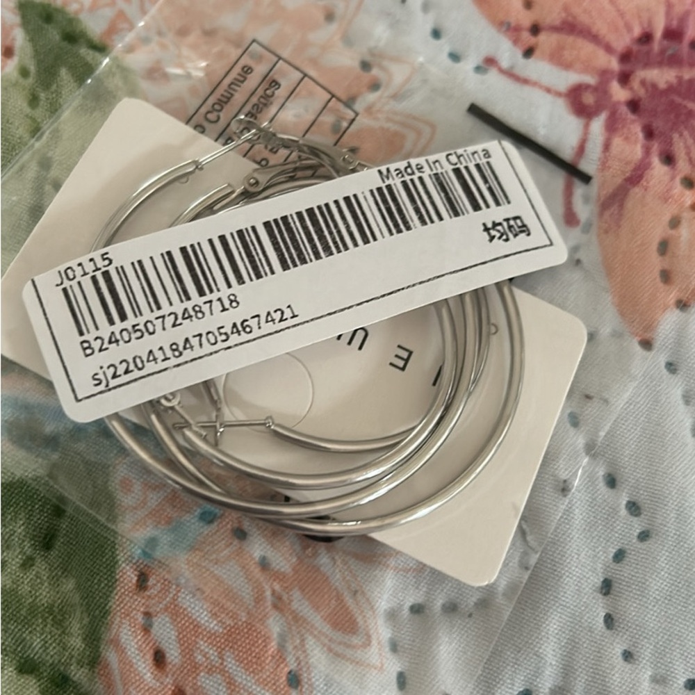 Hoop earrings 3 sizes BRAND NEW